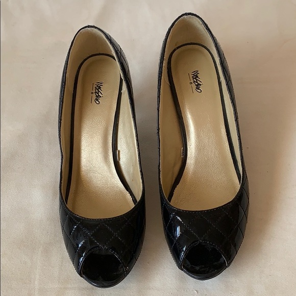 Mossimo Quilted Patent Leather Pumps - Picture 1 of 6